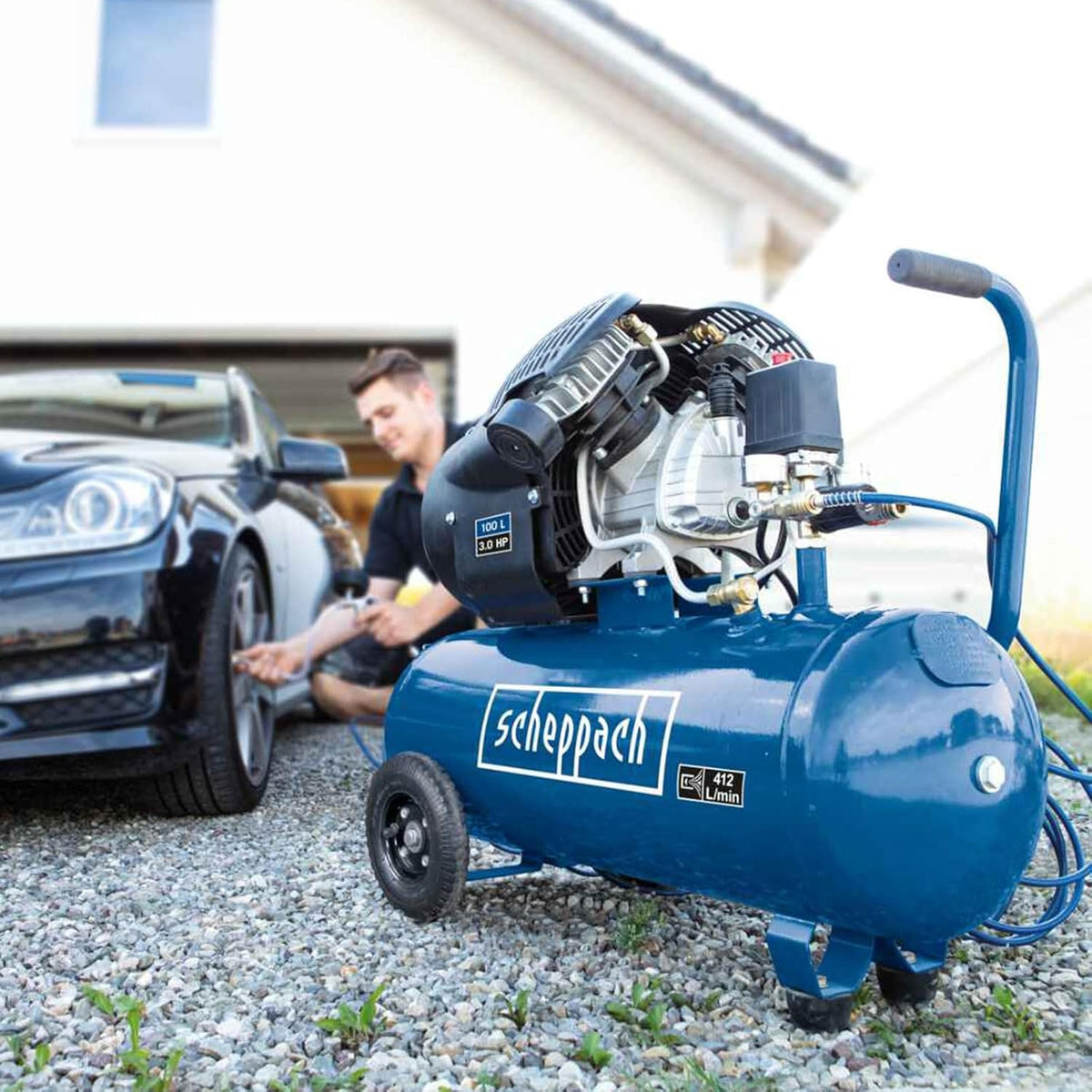 Scheppach Druckluft Kompressor HC120DC ölgeschmiert und langlebig 2200W Leistung 100L Kessel max. 10bar Druck 371L Ansaugleistung mit Fahrvorrichtung, Druckregler und Schnellanschlusskupplungen