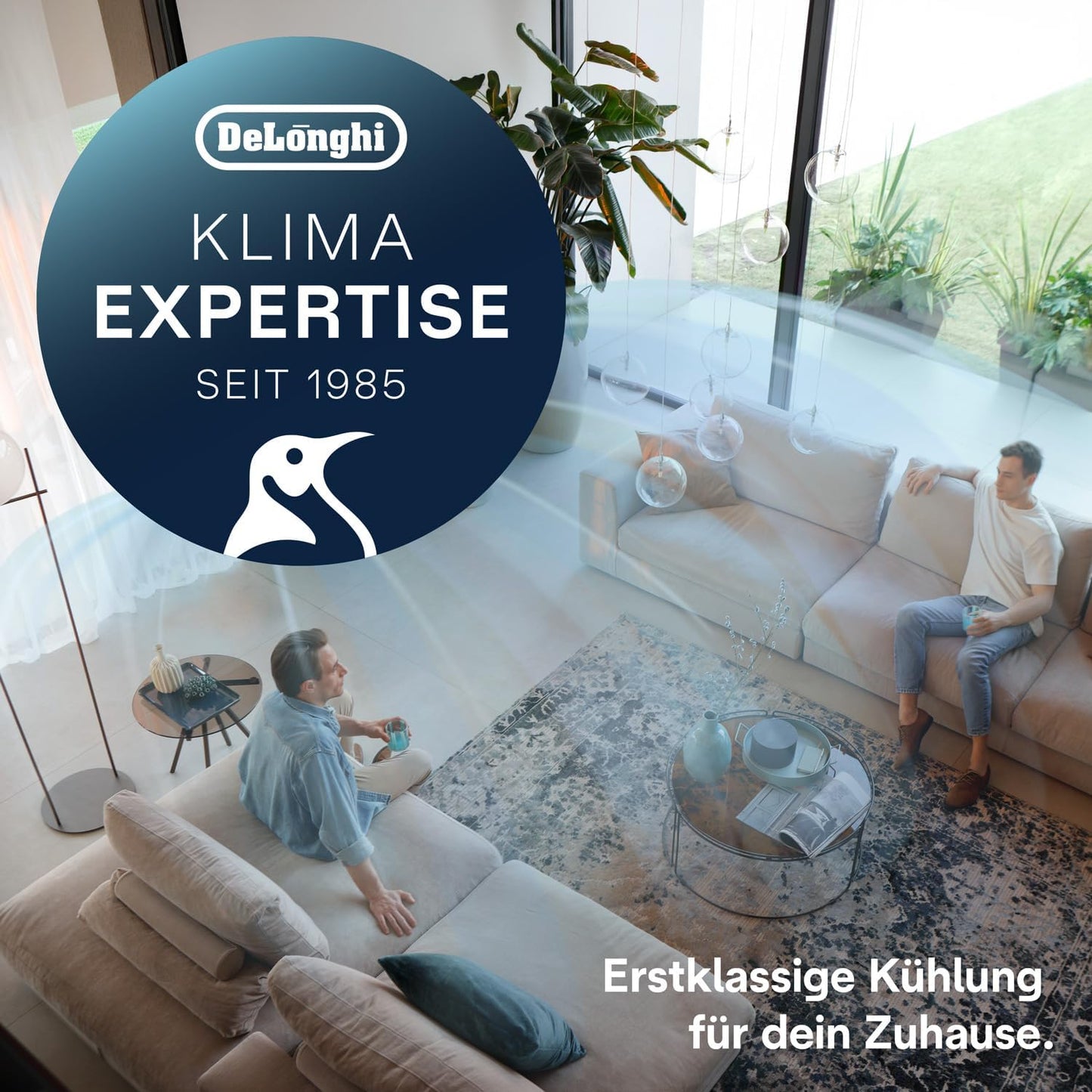 De'Longhi Pinguino - 3-in-1 Mobiles Klimagerät, für Räume bis 27 m², mit Luftentfeuchter & Ventilator, 9400 BTU, Leiser Betrieb, Fernbedienung, 24h-Timer, Energieeffizienzklasse A (PACEM82)