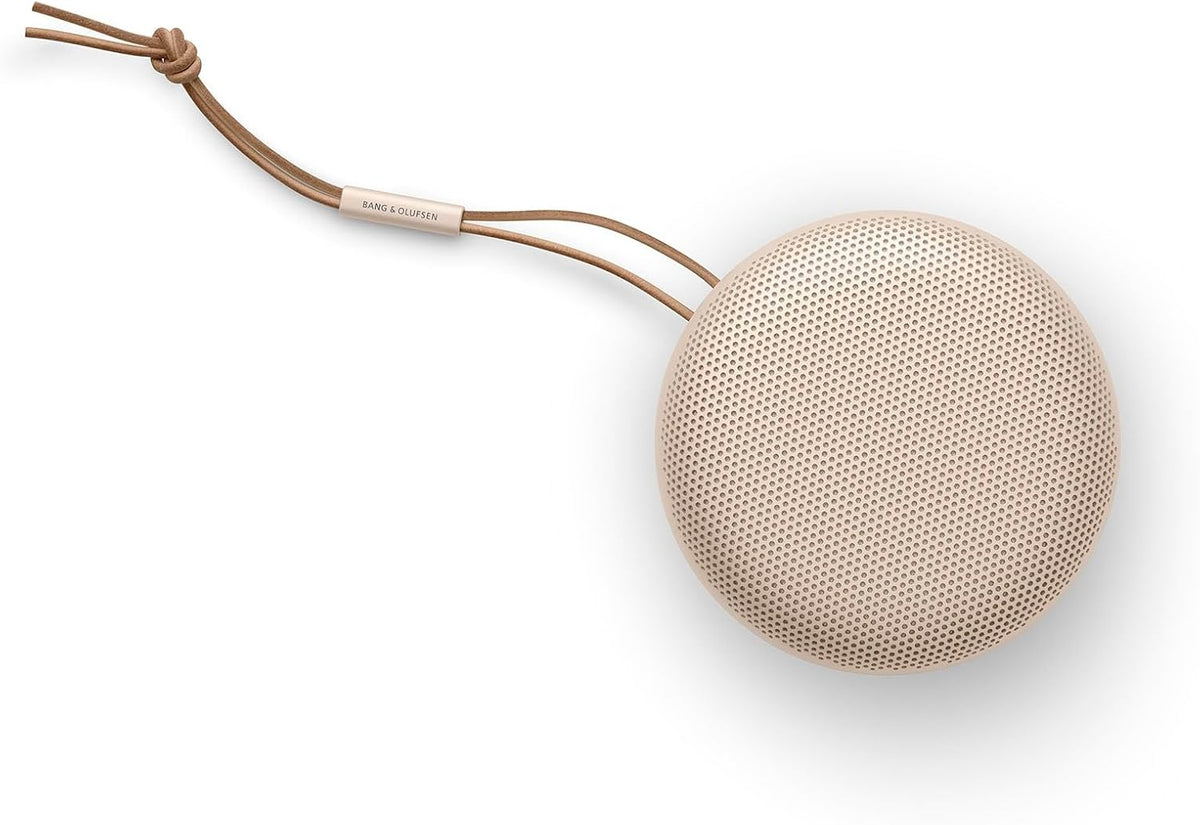 Bang & Olufsen Beosound A1 (2. Gen) – Kabelloser tragbarer IP67 wasserdichter Bluetooth-Lautsprecher mit 360-Grad-Sound, Alexa Voice Assistant & Speakerphone, 18 h Akkulaufzeit - Black Anthracite
