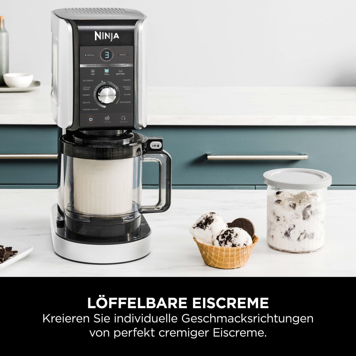 Ninja CREAMi Deluxe Eis-und Eisgetränkmaschine mit 2 Bechern, 10 Funktionen, macht Eiscreme, Gelato, Sorbet, Frozen Yoghurt, Milchshakes, Slushi & mehr, 2-in-1 Geschmacksoption, Silber, NC502EU