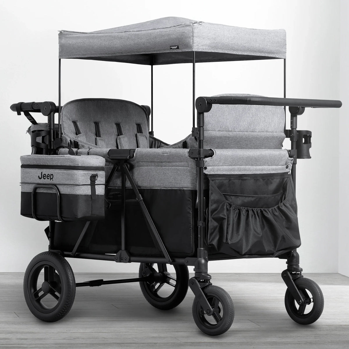 Carrito-Paseador Jeep Wrangler Deluxe para 4 Niños – Capota Desmontable, Bolsa Térmica, Asientos Modulares, Almacenamiento XXL, Ruedas Antipinchazos, Manillares Ajustables